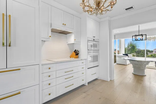 Palm Beach Towers, Palm Beach Unit 526B photo 5
