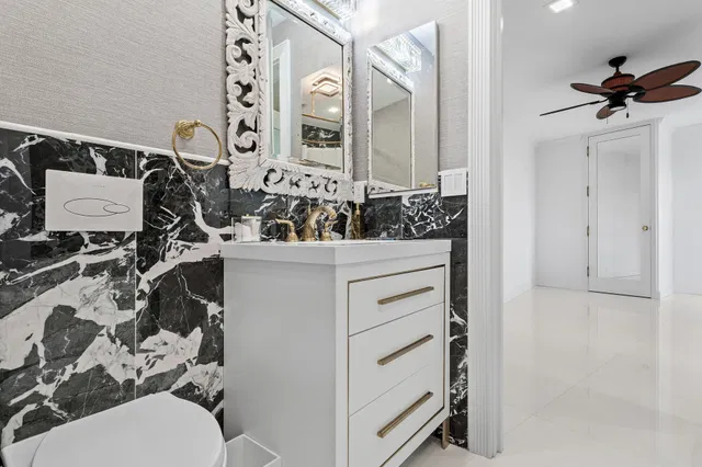 Palm Beach Towers, Palm Beach Unit 526B photo 15