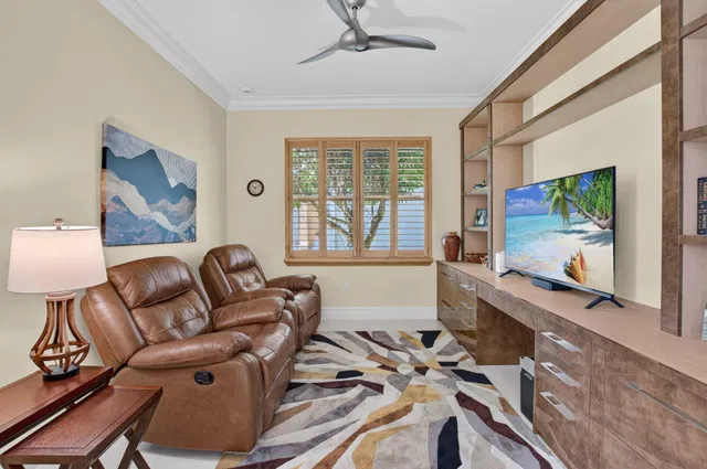 Residence photo 8