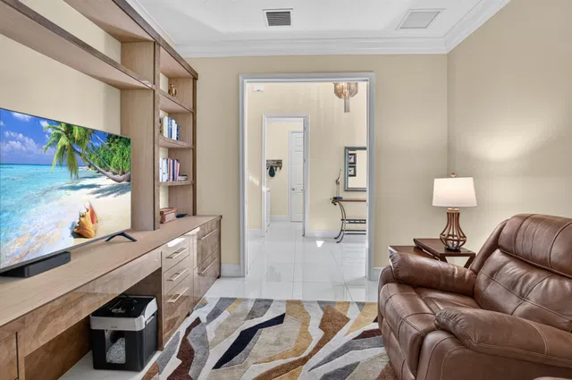 Residence photo 10