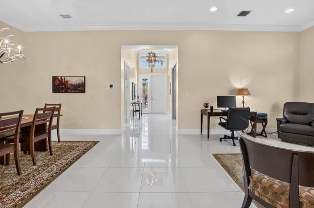 Residence photo 14
