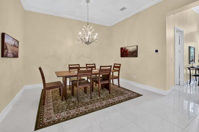 Residence photo 15