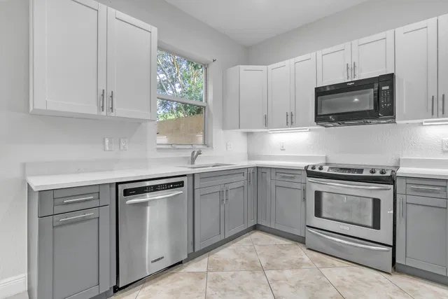 Residence photo 14