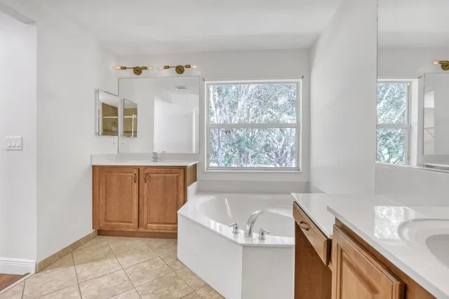 Residence photo 23