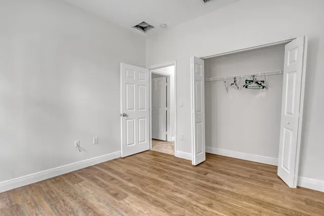 Residence photo 32