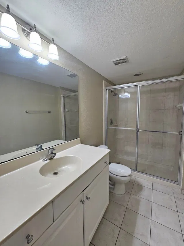 Residence photo 17