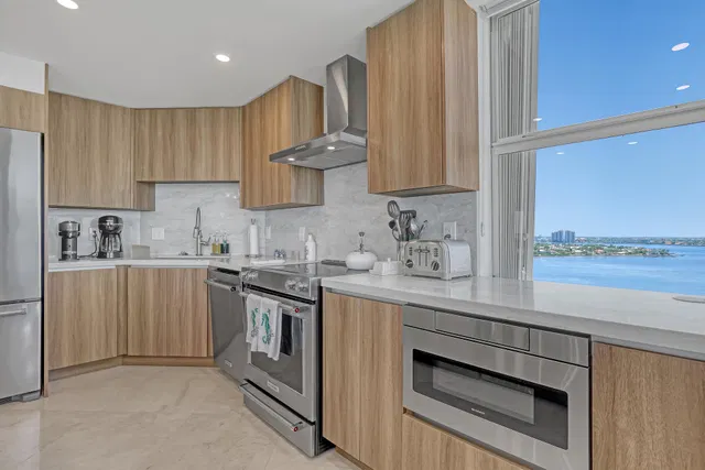 Corniche Singer Island Unit 1703 photo 12