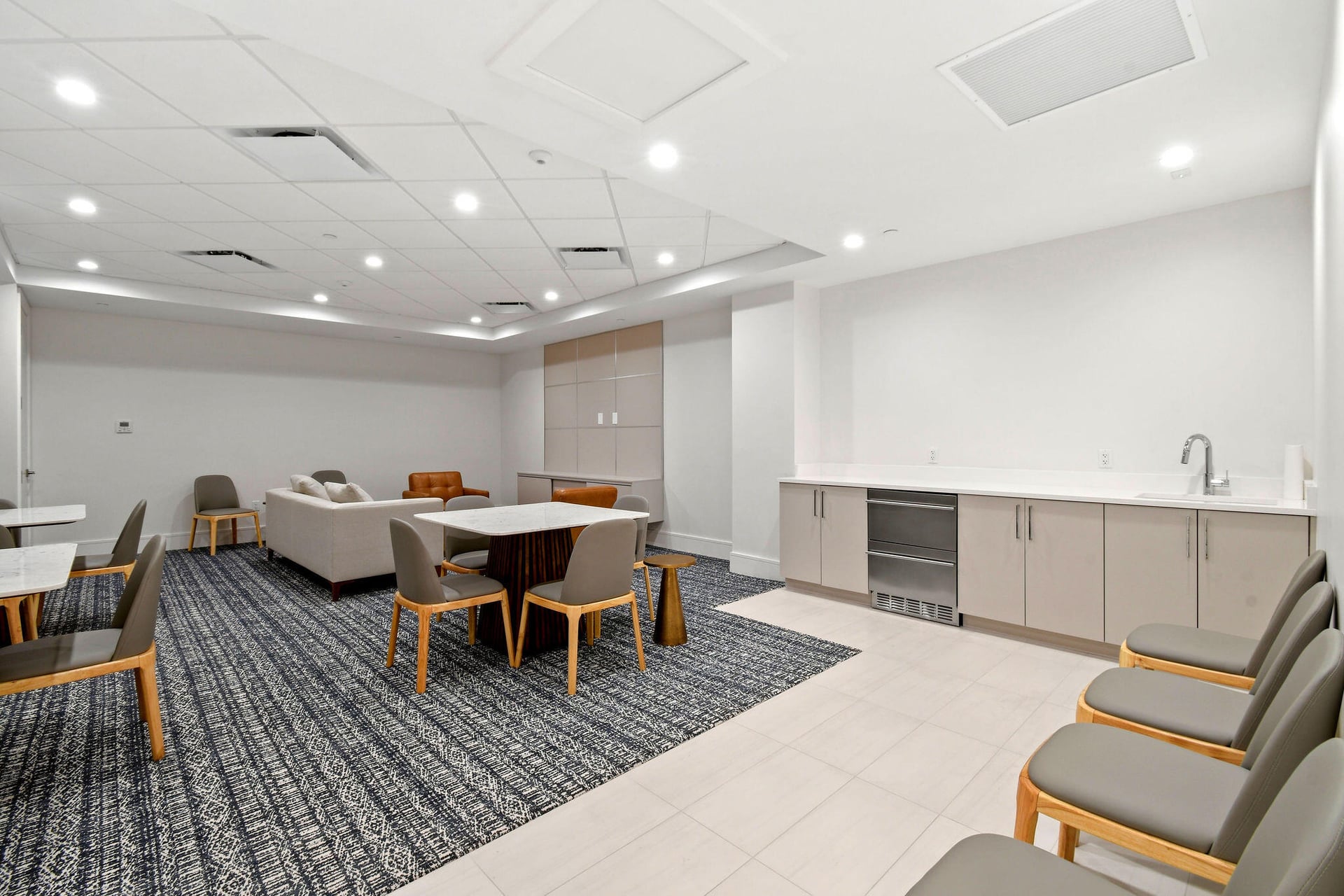 Unit 202 photo 49
