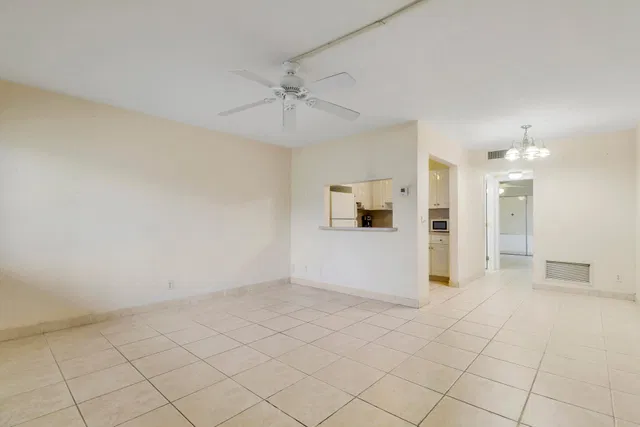 Unit 109 photo 6