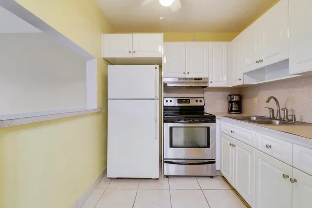 Unit 109 photo 13