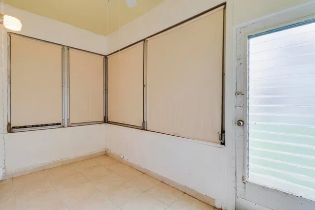 Unit 109 photo 20