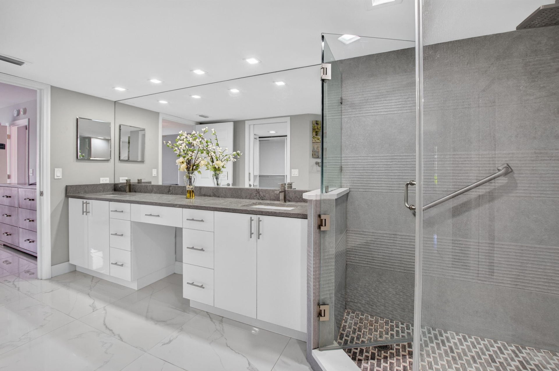 Unit 13702 photo 21