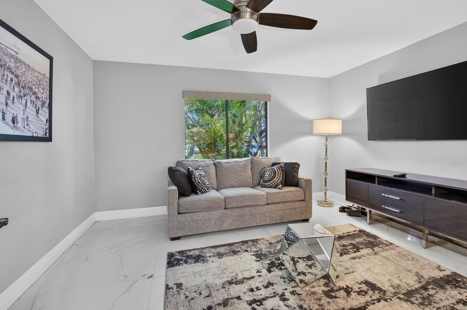 Unit 13702 photo 23
