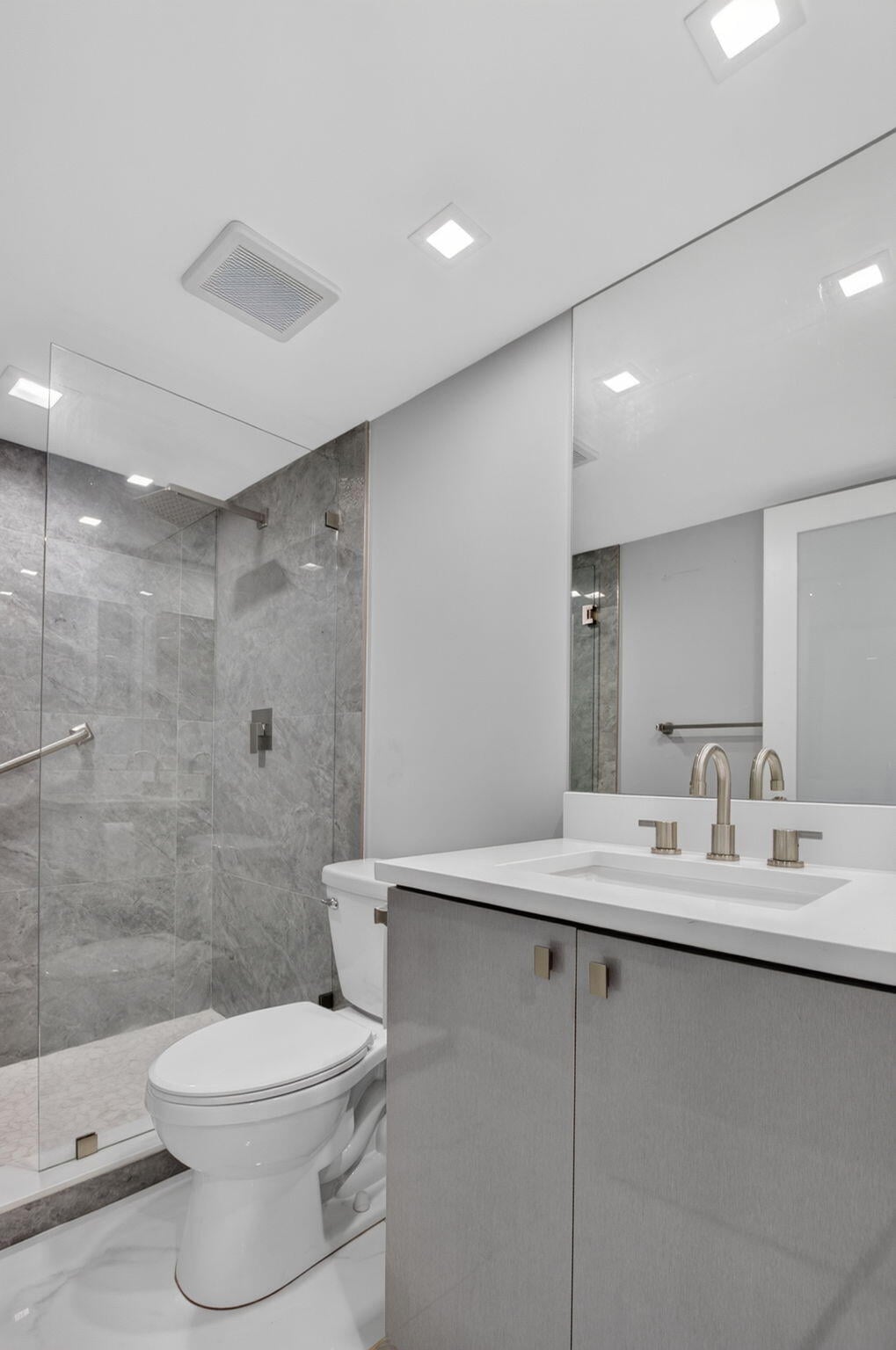 Unit 13702 photo 26
