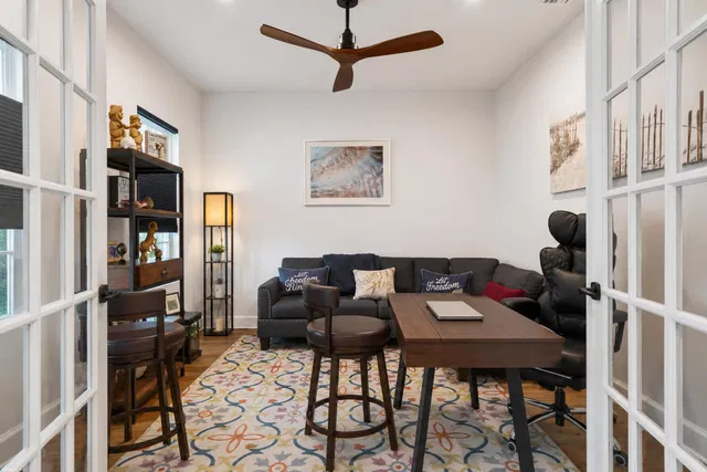 Residence photo 23