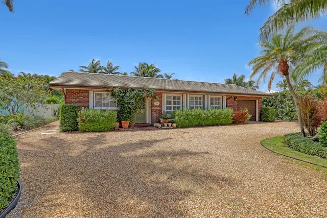 Palm Beach Shores Residence photo 6