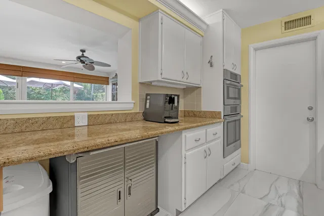 Palm Beach Shores Residence photo 14
