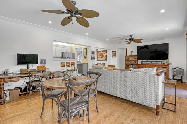 Palm Beach Shores Residence photo 19
