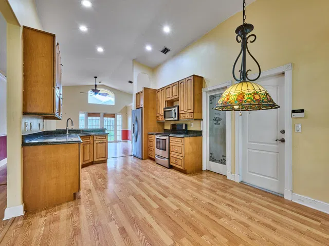 Residence photo 9