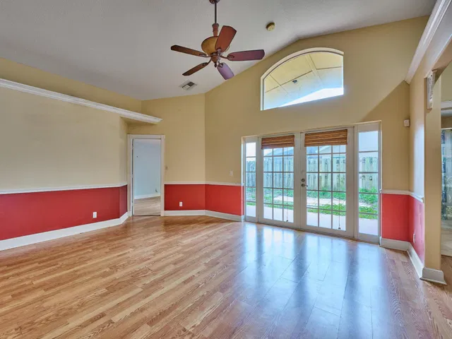 Residence photo 20