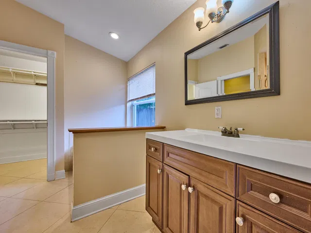 Residence photo 24