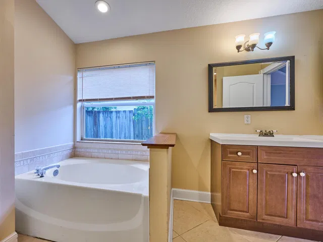 Residence photo 26