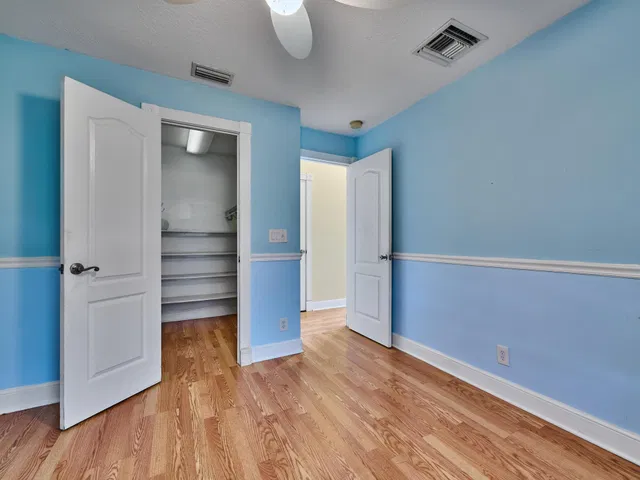 Residence photo 31