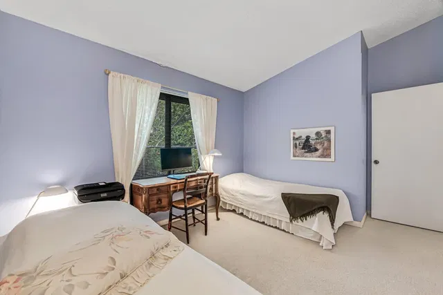 Unit 202 photo 21