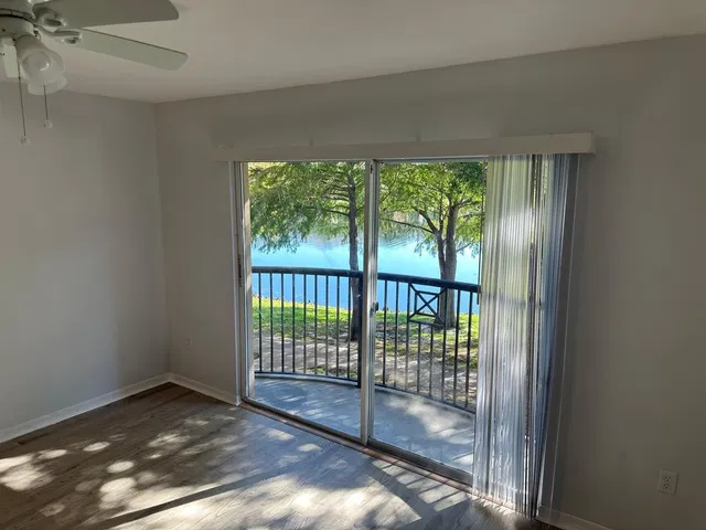 Unit 609 photo 6