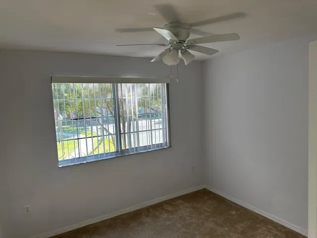  Unit 609 photo 15