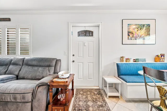 Residence photo 5