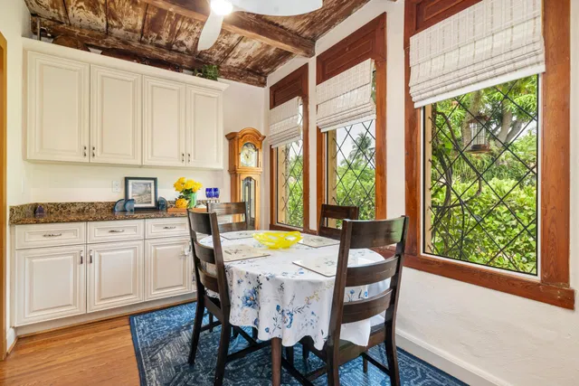 SoSo West Palm Beach Residence photo 12