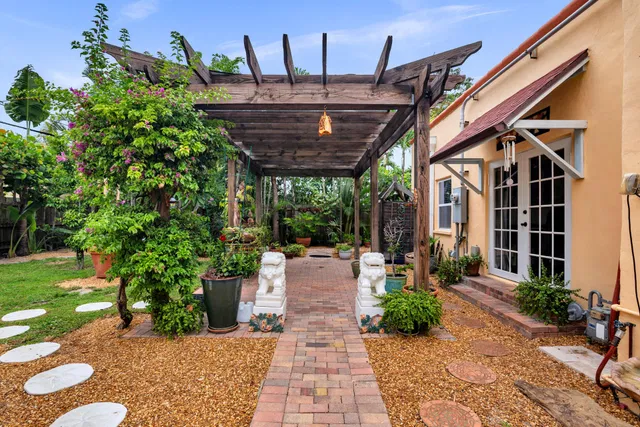 SoSo West Palm Beach Residence photo 23