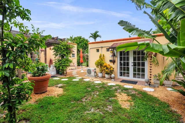 SoSo West Palm Beach Residence photo 24