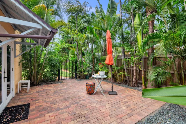 SoSo West Palm Beach Residence photo 41