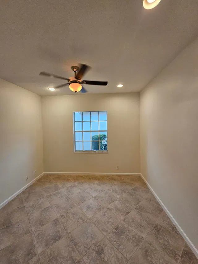  Residence photo 11