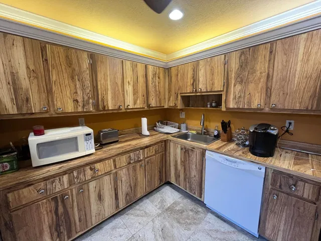 Residence photo 11