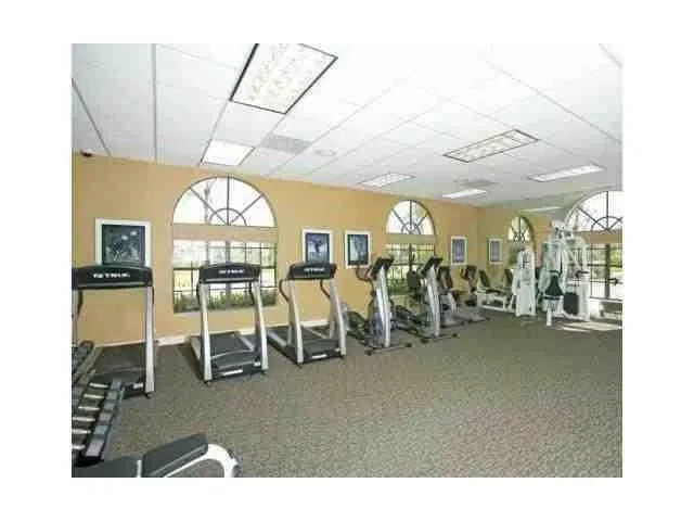 Unit H photo 12