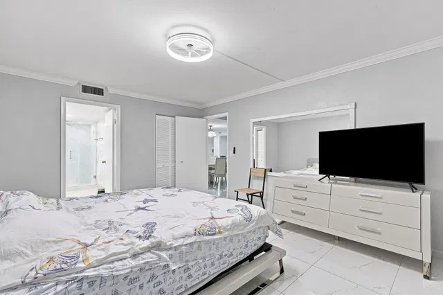 Unit 217 photo 10