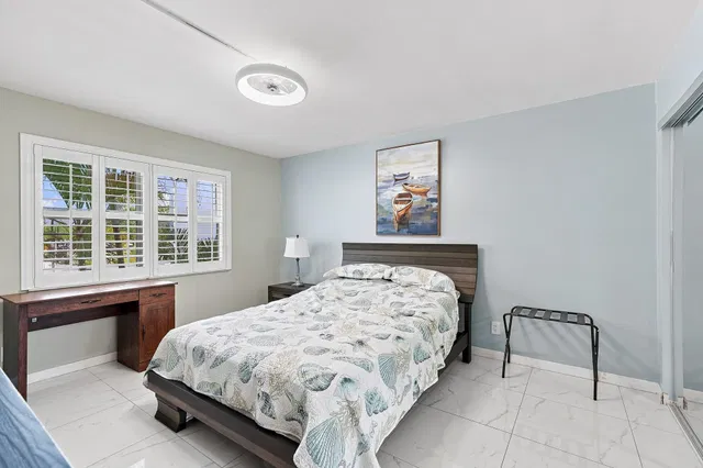 Unit 217 photo 15