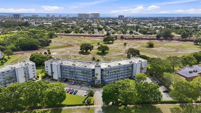 Unit 217 photo 32