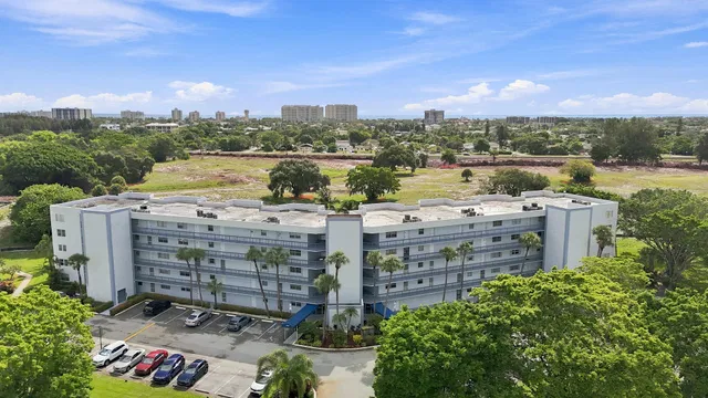 Unit 217 photo 34