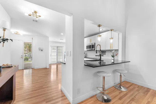 Residence photo 12