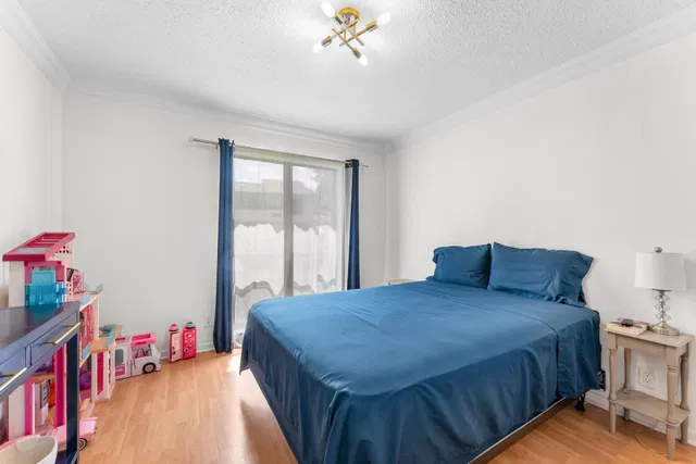 Residence photo 22