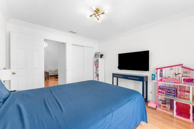 Residence photo 23