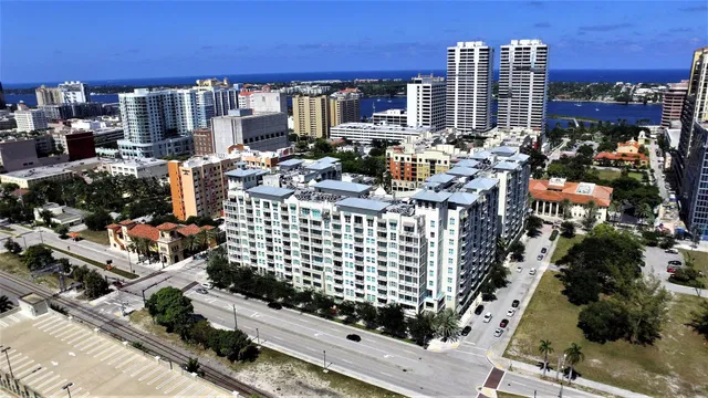 City Palms Unit 315 photo 2