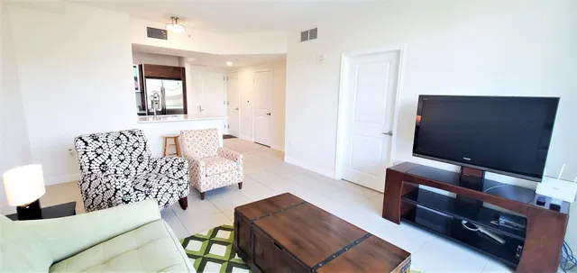 City Palms Unit 315 photo 3
