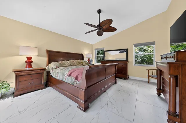 Residence photo 26