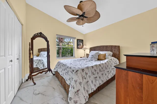 Residence photo 29