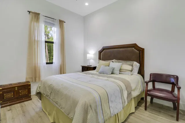 Residence photo 18